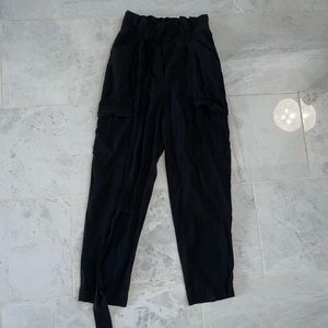 H&M Black high waisted paper bag pants - Size: 4